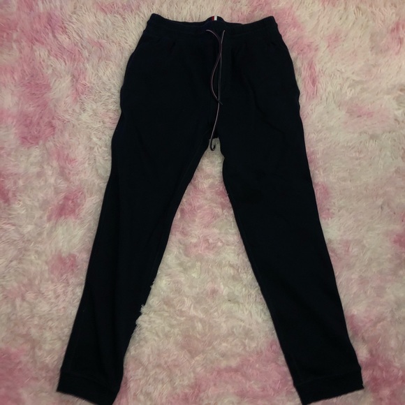 Tommy Hilfiger sweatpants - Picture 1 of 6